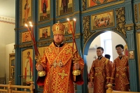 В канун дня памяти святого апостола и евангелиста Иоанна Богослова митрополит Владимир совершил всенощное бдение в храме Покрова Пресвятой Богородицы