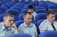 Хабаровский священник провел беседу с сотрудниками ГИБДД